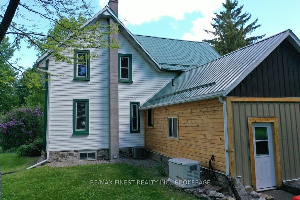697 Warburton Road • Front of Leeds & Seeleys Bay, ON photo 29