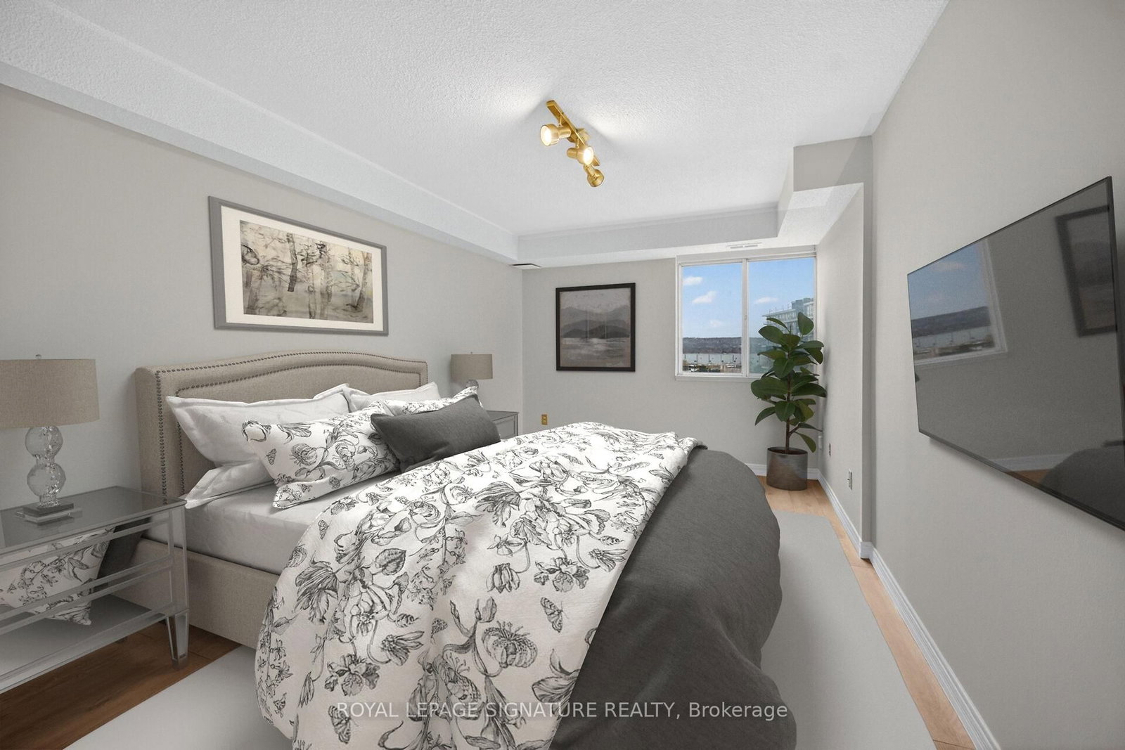 301 Frances Avenue • #907 • Hamilton, ON photo 19