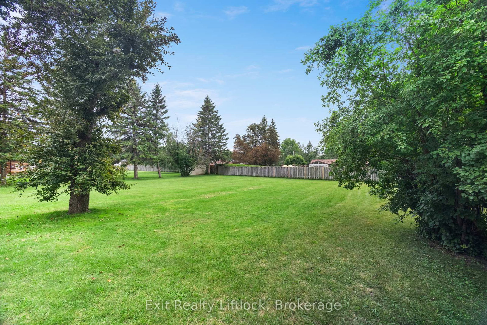 745 Baltic Drive • Selwyn, ON photo 16