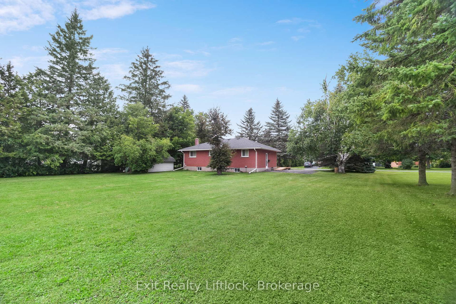 745 Baltic Drive • Selwyn, ON photo 18