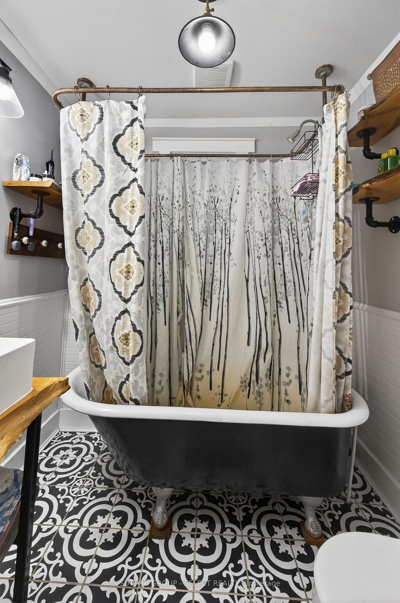 152 Elm Street • West Elgin, ON photo 13