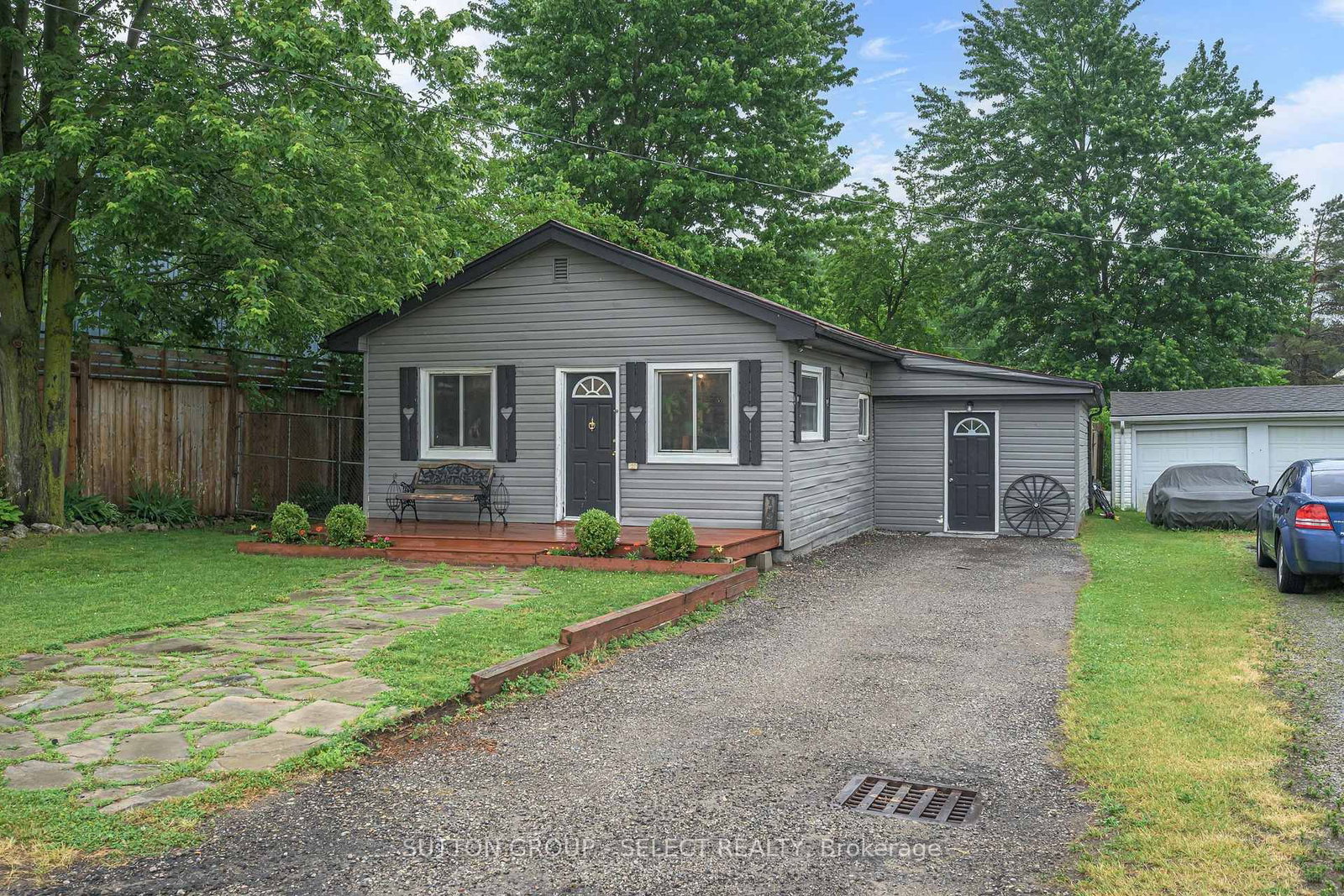 152 Elm Street • West Elgin, ON photo 2