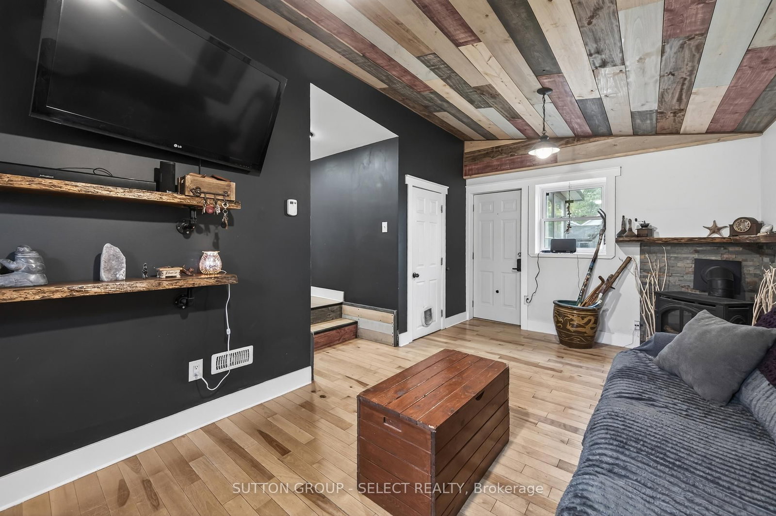 152 Elm Street • West Elgin, ON photo 6