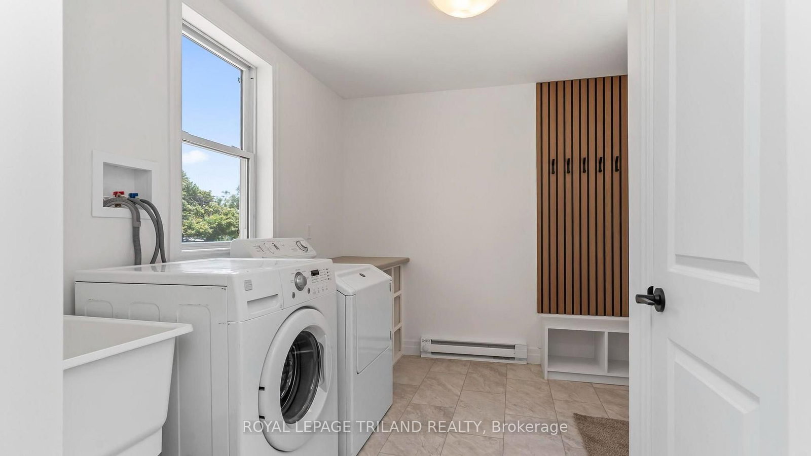 114 FAIRVIEW Avenue • St. Thomas, ON photo 19