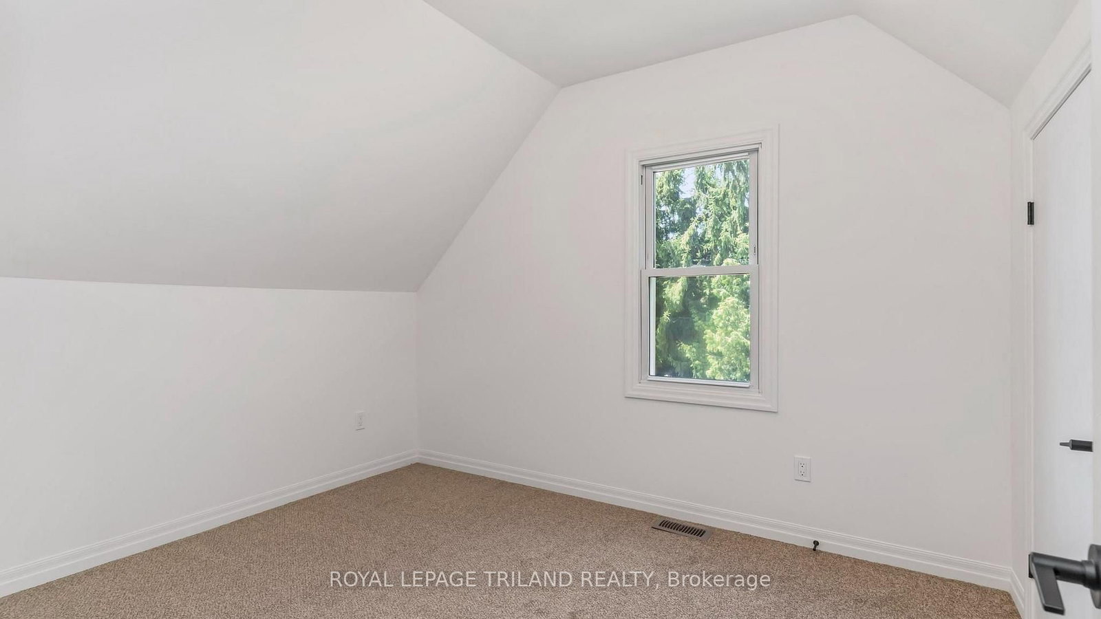 114 FAIRVIEW Avenue • St. Thomas, ON photo 25