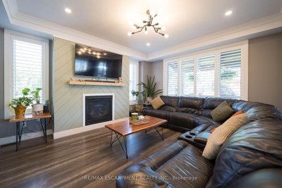 166 King Street • Brant, ON photo 9