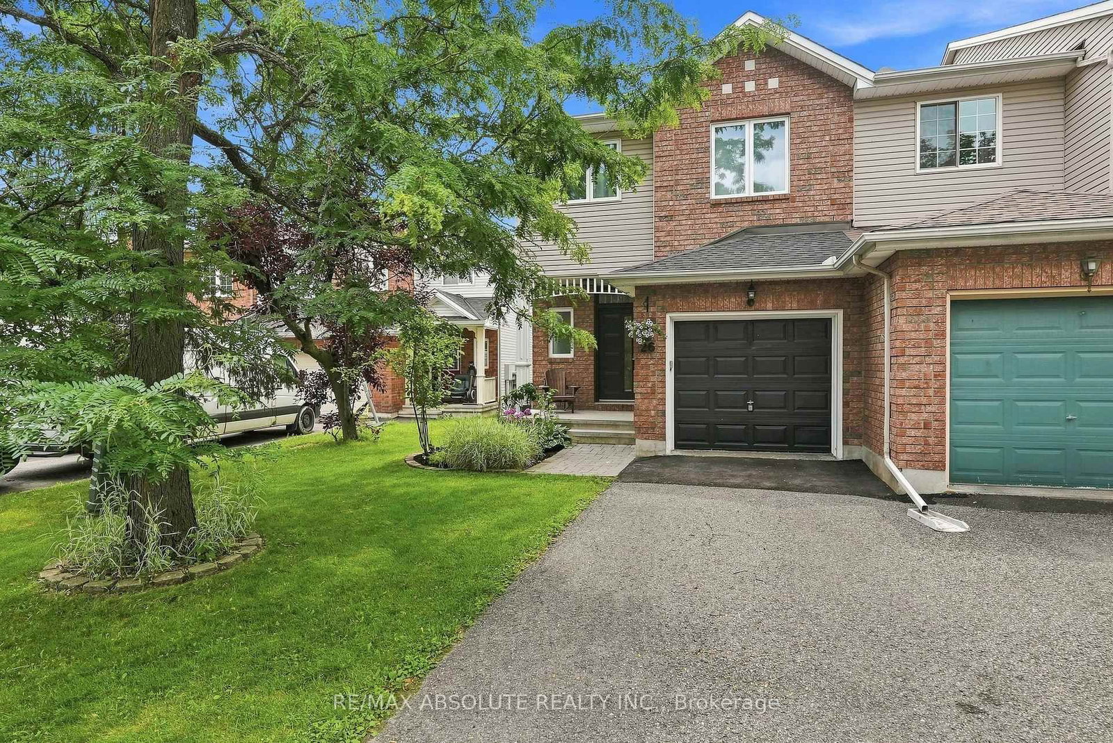 26 Milner Downs Crescent • Ottawa, ON photo 1