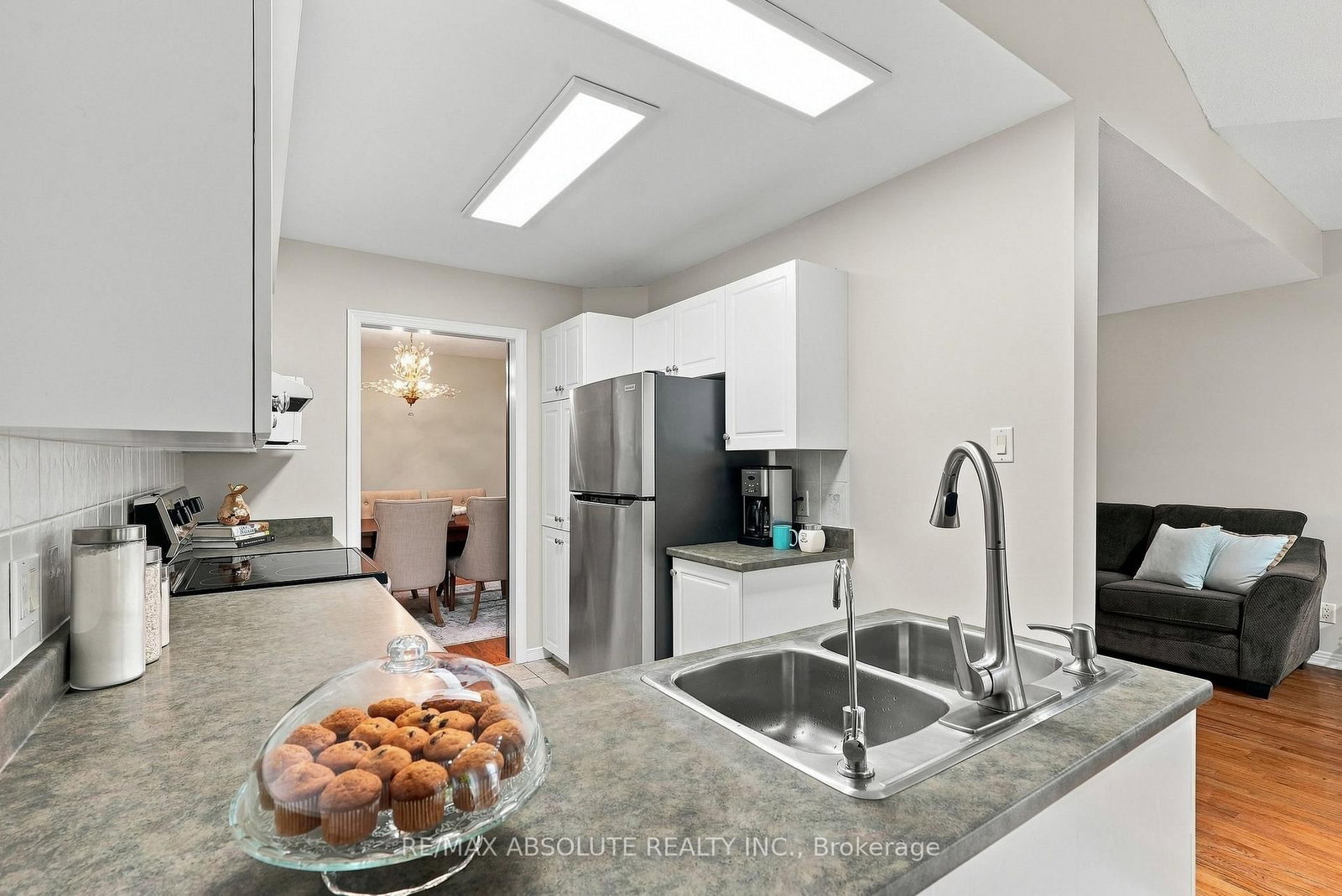 26 Milner Downs Crescent • Ottawa, ON photo 16
