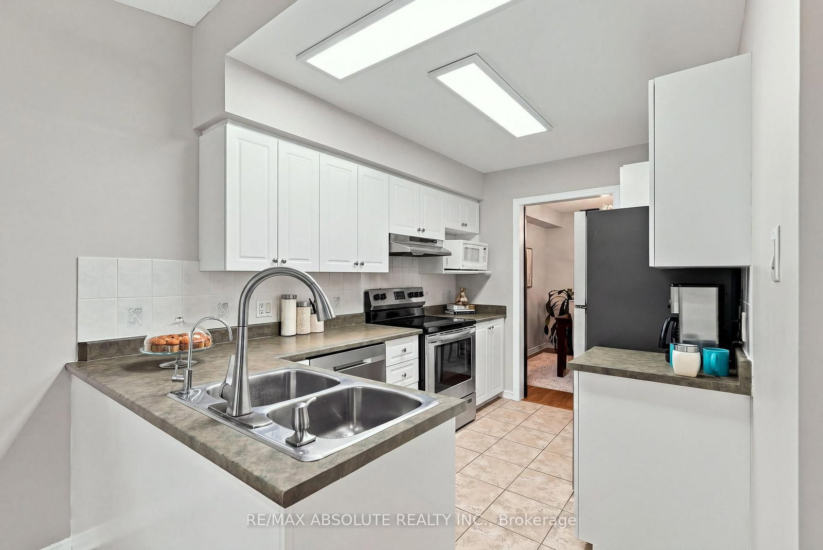 26 Milner Downs Crescent • Ottawa, ON photo 17