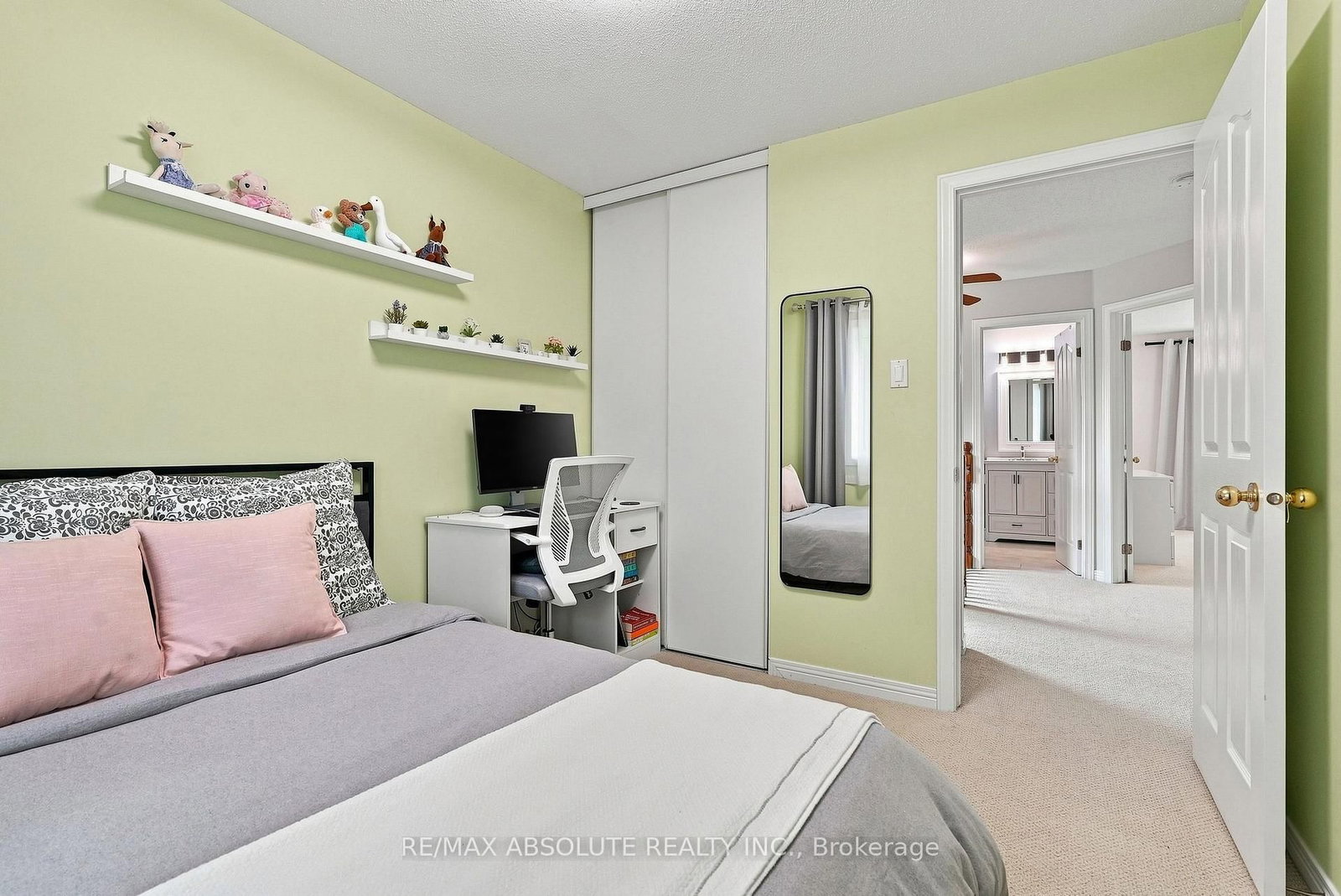 26 Milner Downs Crescent • Ottawa, ON photo 31