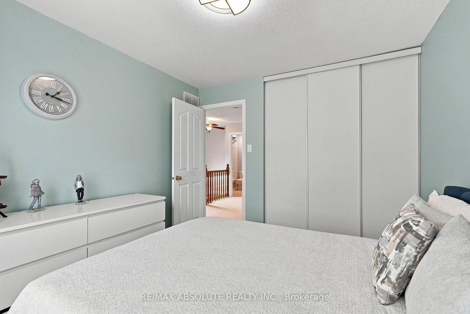 26 Milner Downs Crescent • Ottawa, ON photo 33