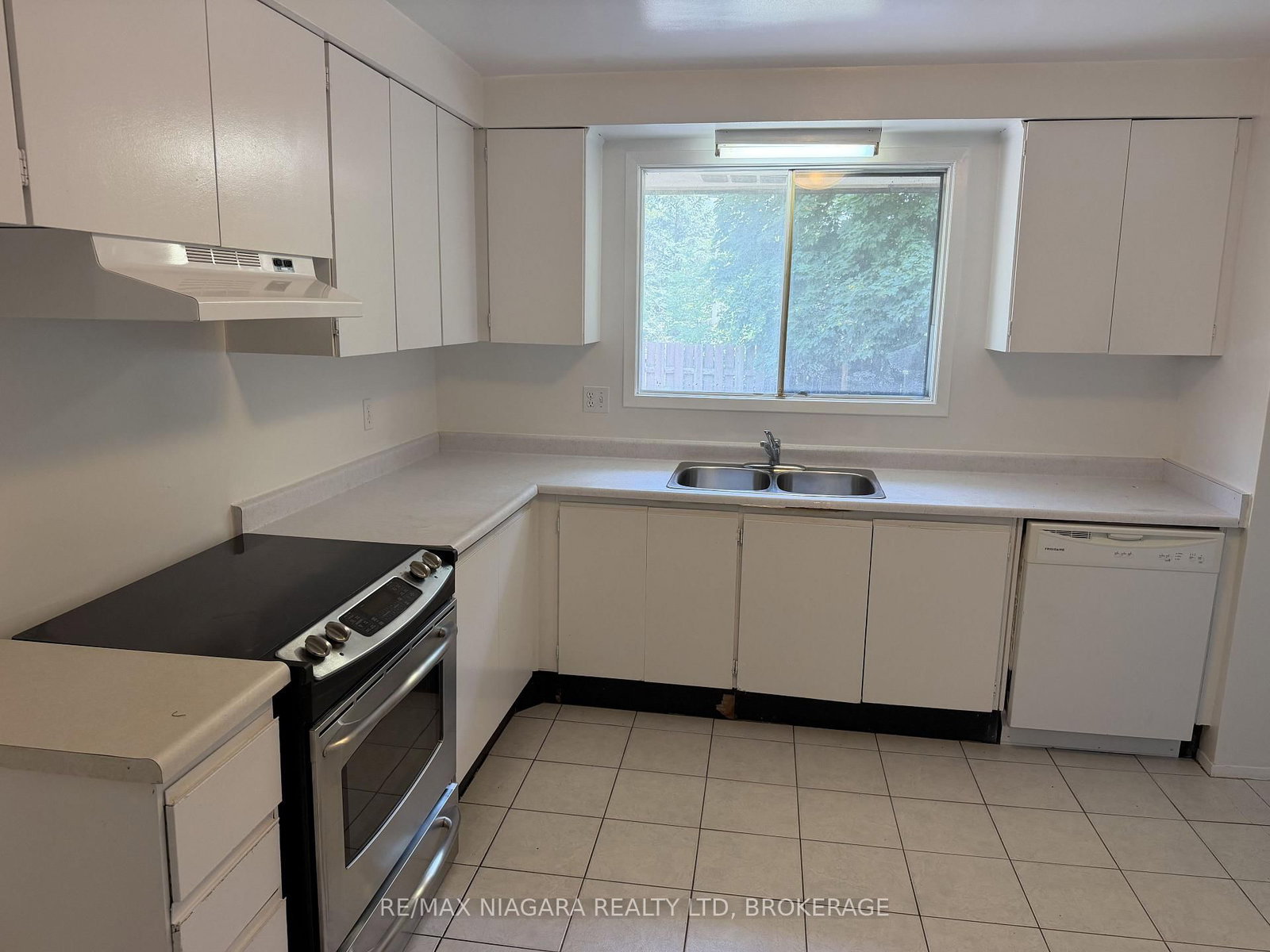 4 - 21 Woodlawn Road, Welland 2