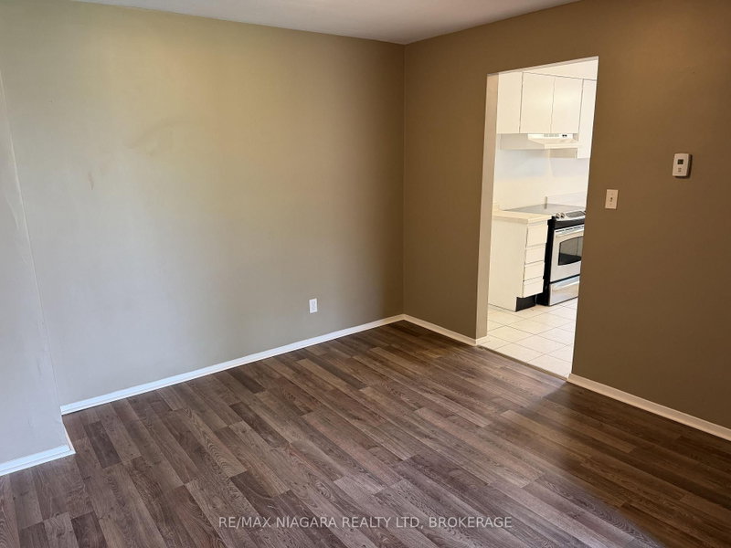 4 - 21 Woodlawn Road