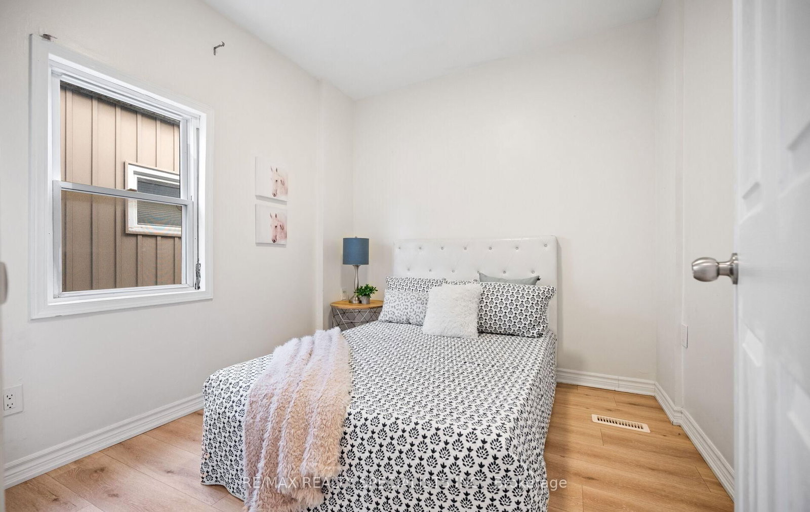 35 Britannia Avenue • Hamilton, ON photo 11