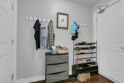 585 Stonefield Private • #8 • Ottawa, ON photo 4