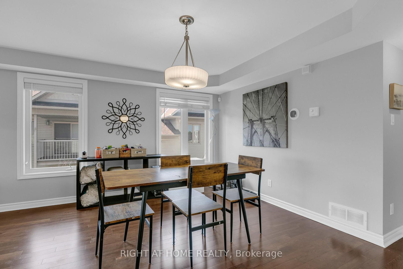 585 Stonefield Private • #8 • Ottawa, ON photo 8