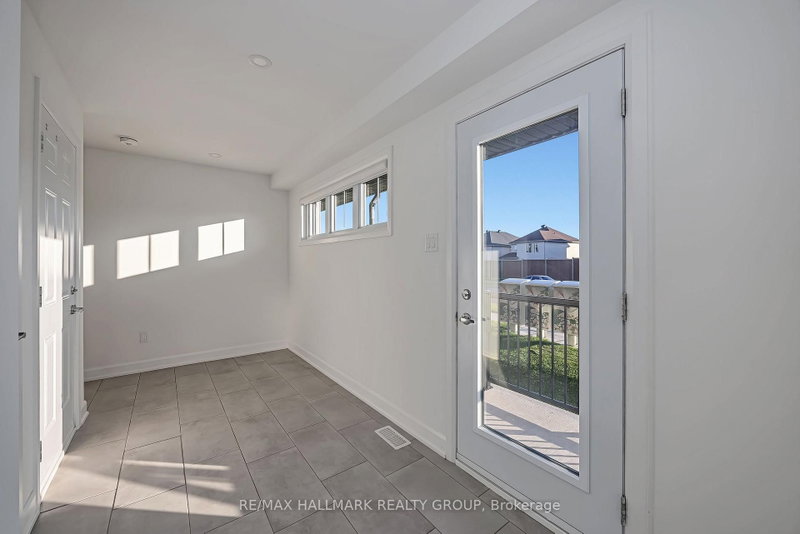 422 Rolling Meadow Crescent