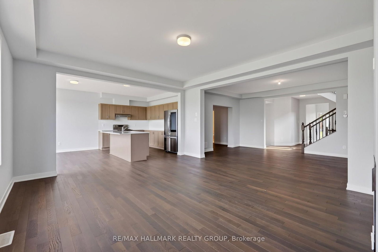 717 Fenwick Way • Ottawa, ON photo 17