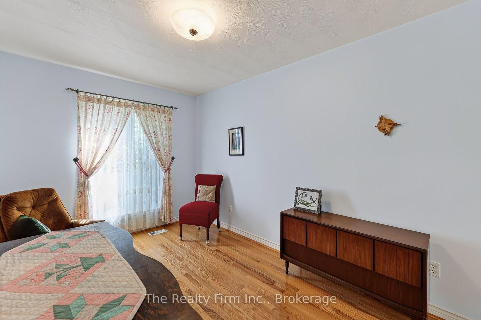 573 Lansdowne Avenue • Woodstock, ON photo 16