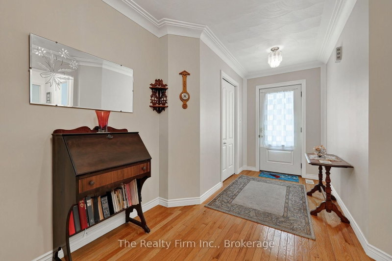 573 Lansdowne Avenue