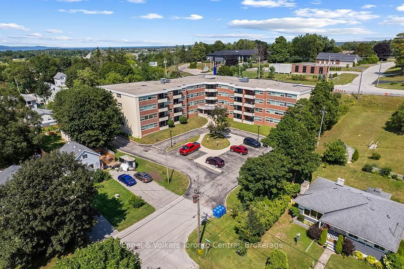 402 - 860 9TH Street E