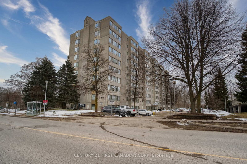 912 - 570 Proudfoot Lane