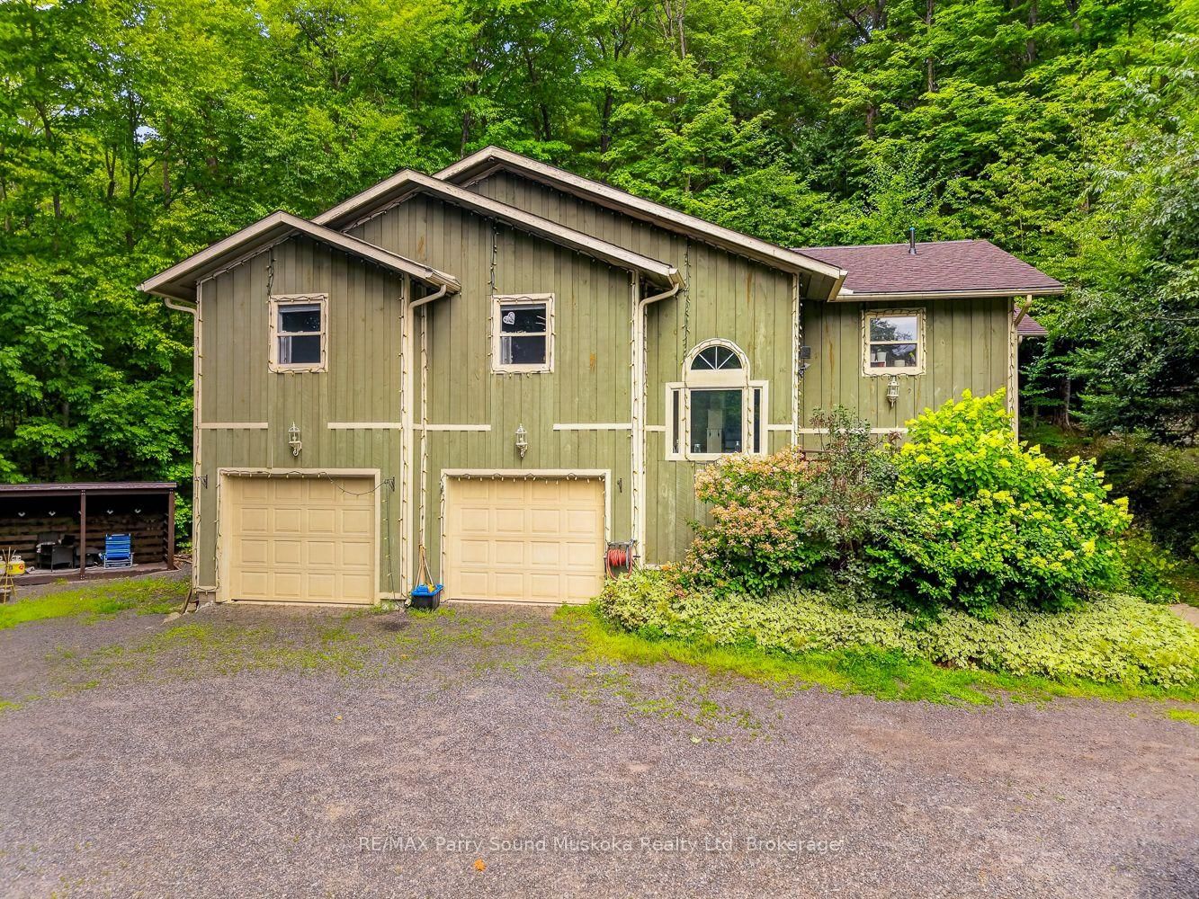 8 Mountain Basin Drive • McDougall, ON photo 1