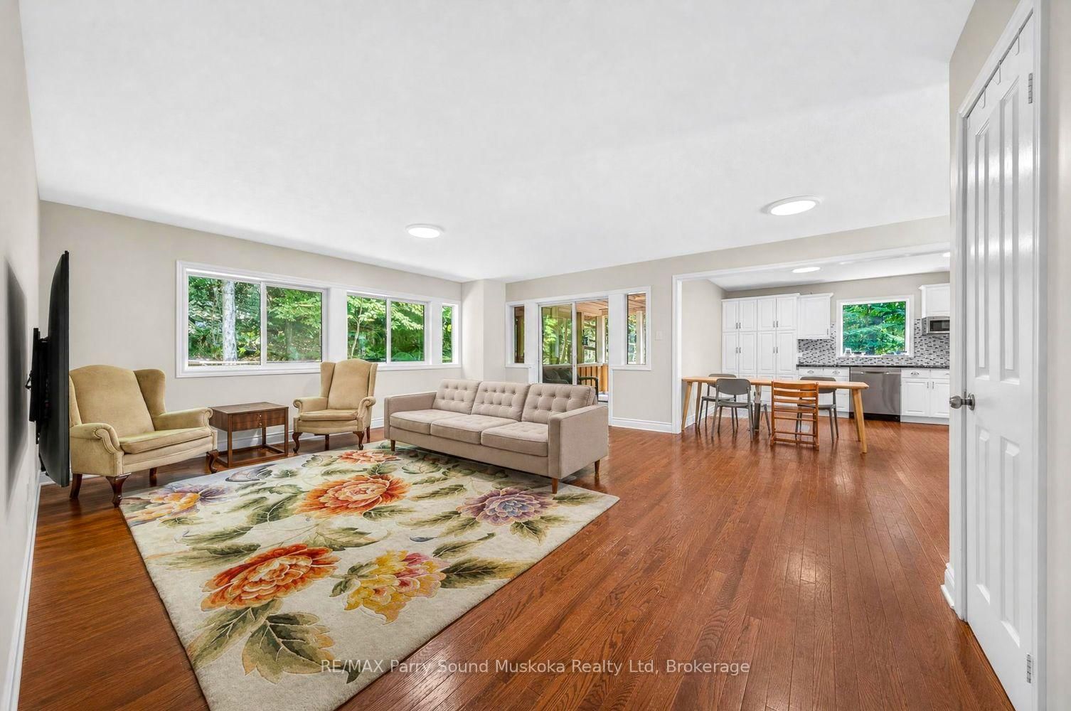 8 Mountain Basin Drive • McDougall, ON photo 11