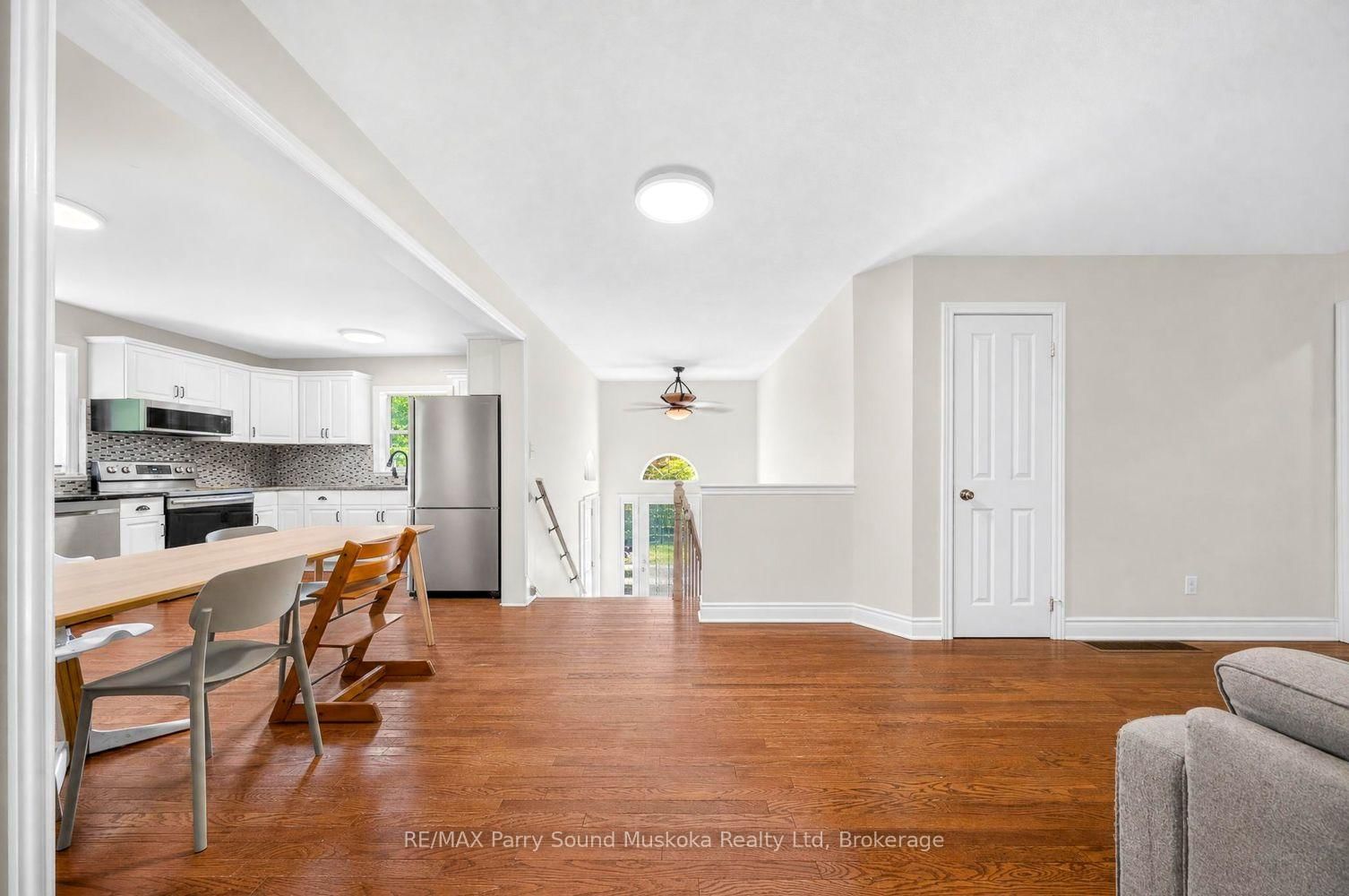 8 Mountain Basin Drive • McDougall, ON photo 5