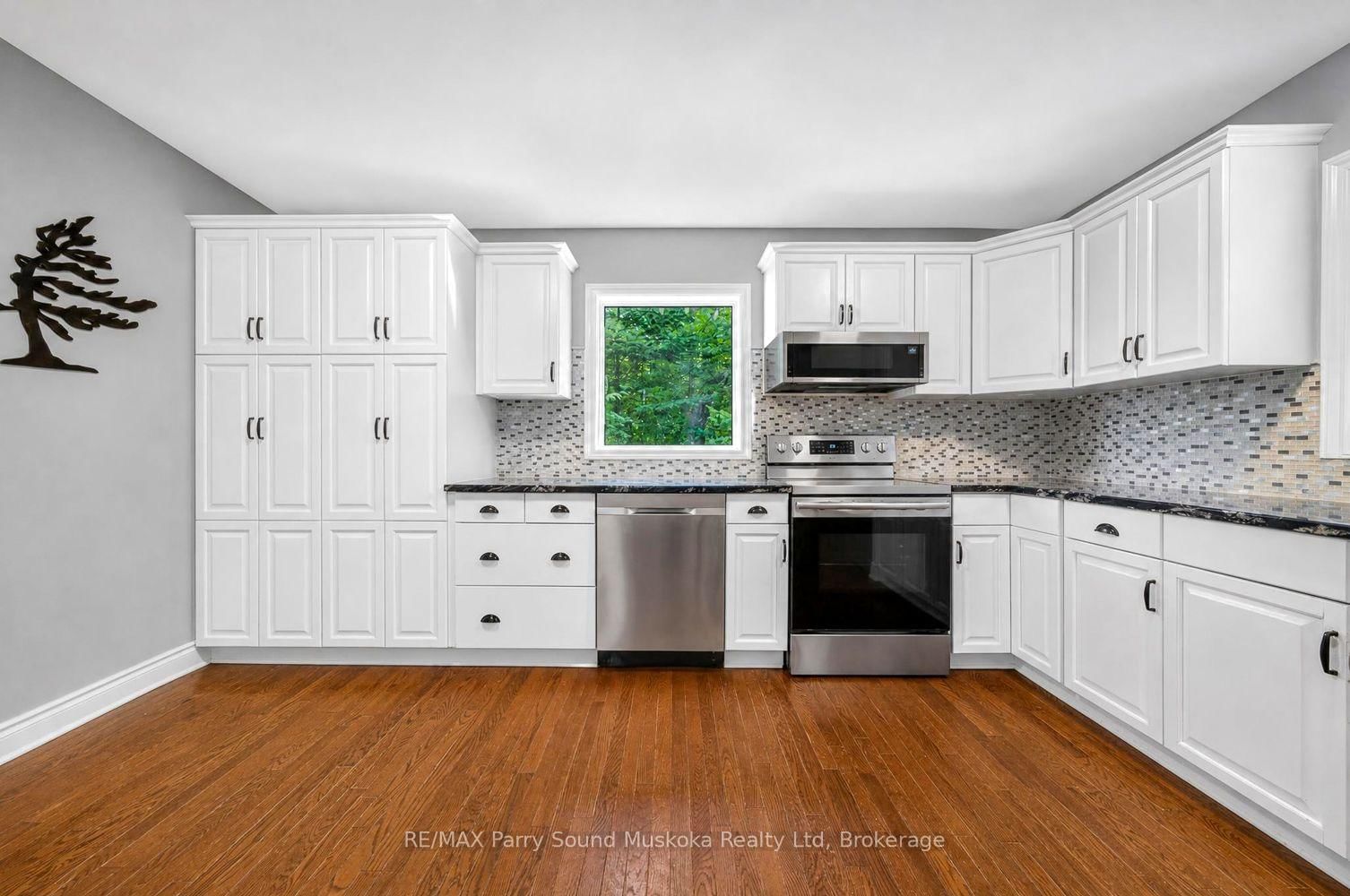 8 Mountain Basin Drive • McDougall, ON photo 7