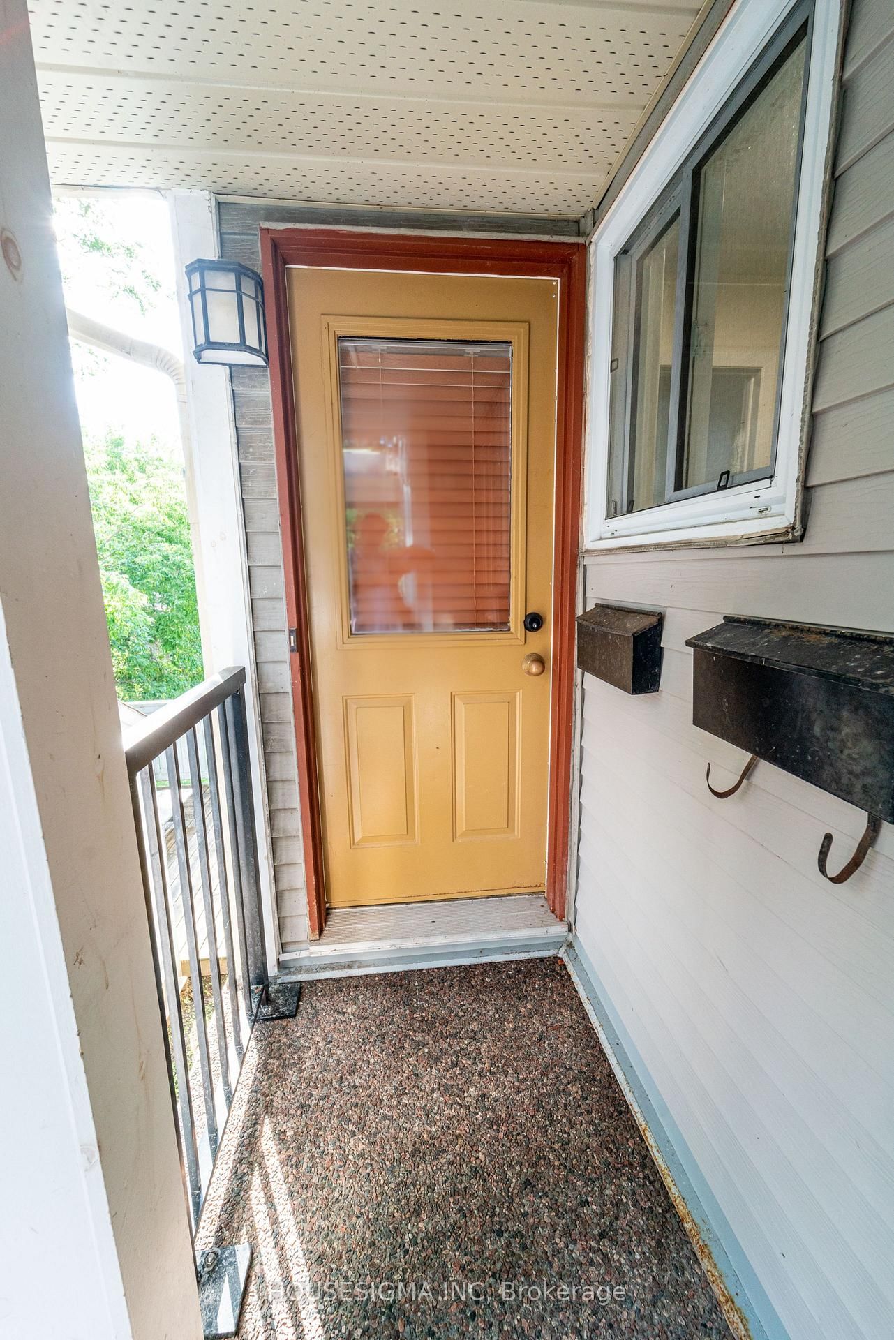 106 Tanguay Court • Ottawa, ON photo 3