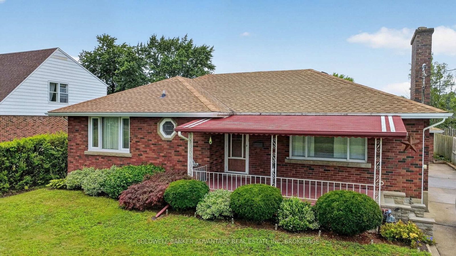 36 Third Street • Welland, ON photo 2