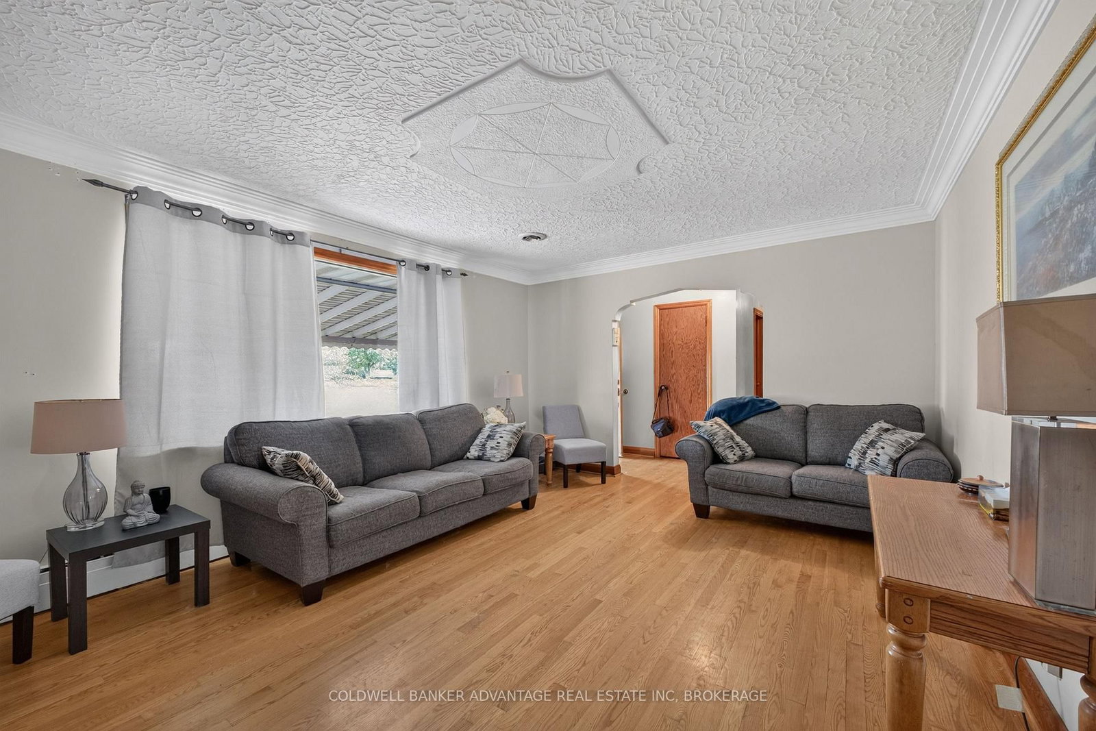 36 Third Street • Welland, ON photo 4