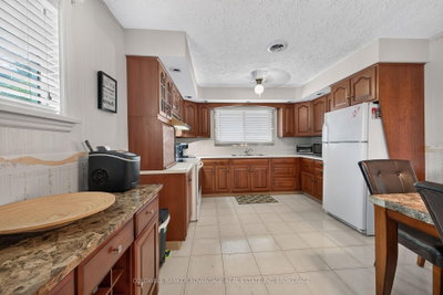 36 Third Street • Welland, ON photo 7