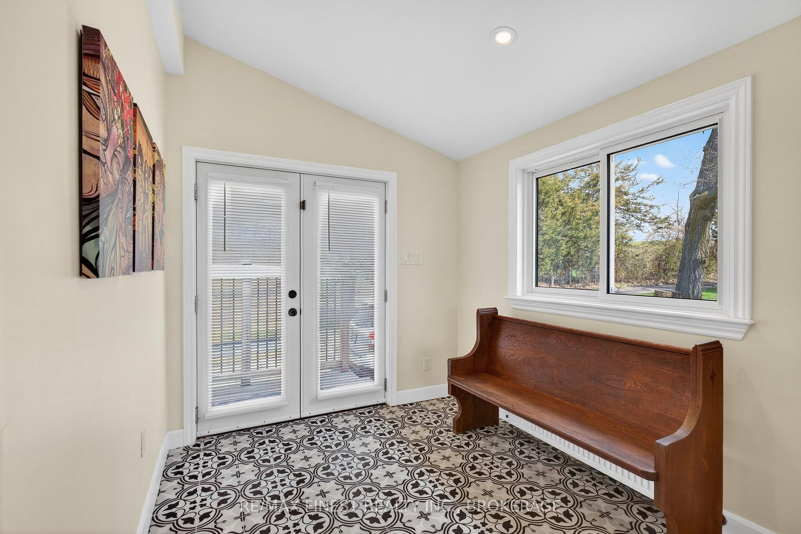 79 HICKORY Lane • Napanee, ON photo 5