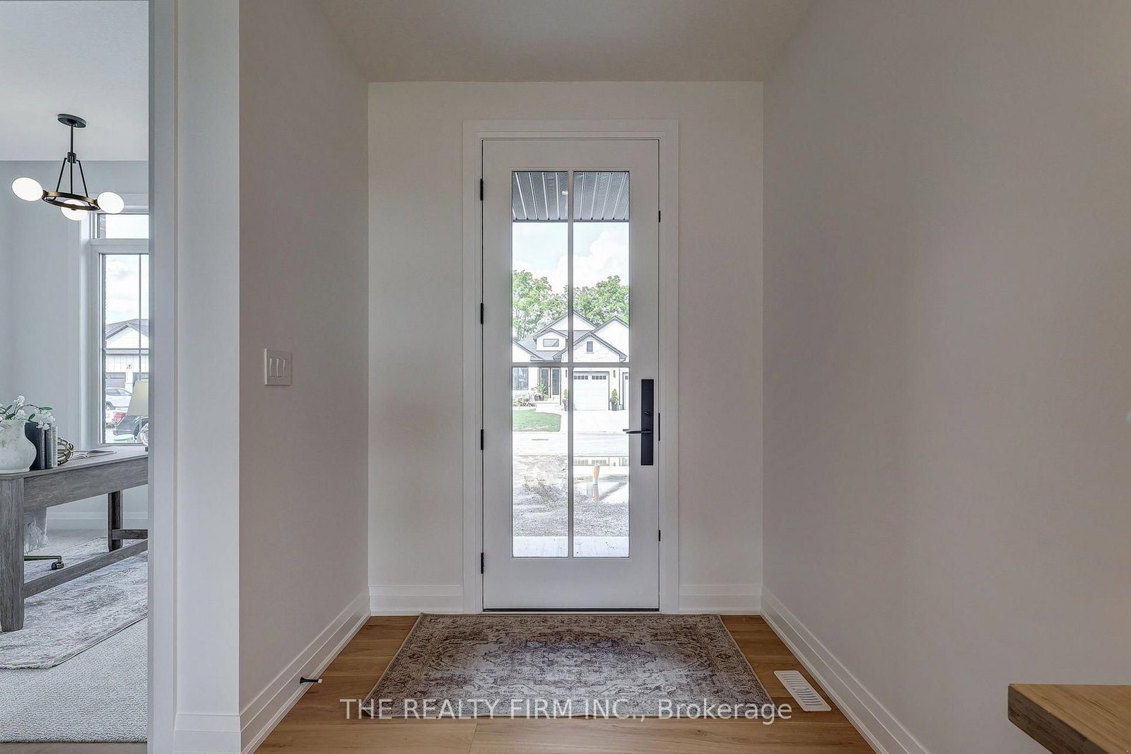 79 Royal Crescent • Southwold, ON photo 5