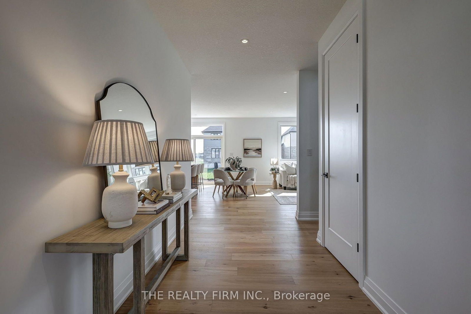79 Royal Crescent • Southwold, ON photo 6