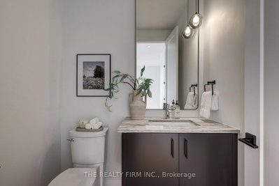 79 Royal Crescent • Southwold, ON photo 9