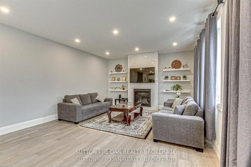 98 Locky Lane photo 4
