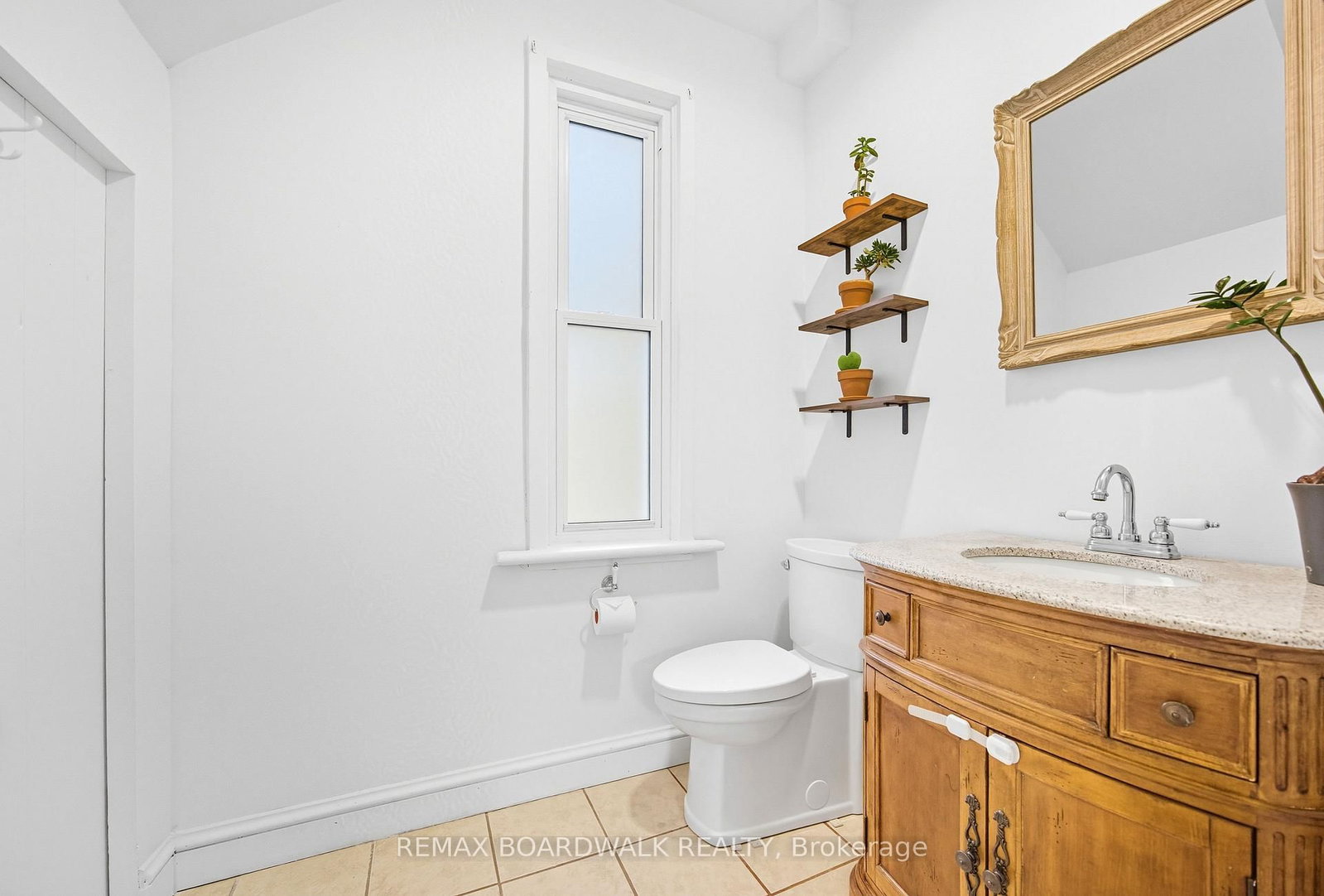 22 Isabella Street • Perth, ON photo 13