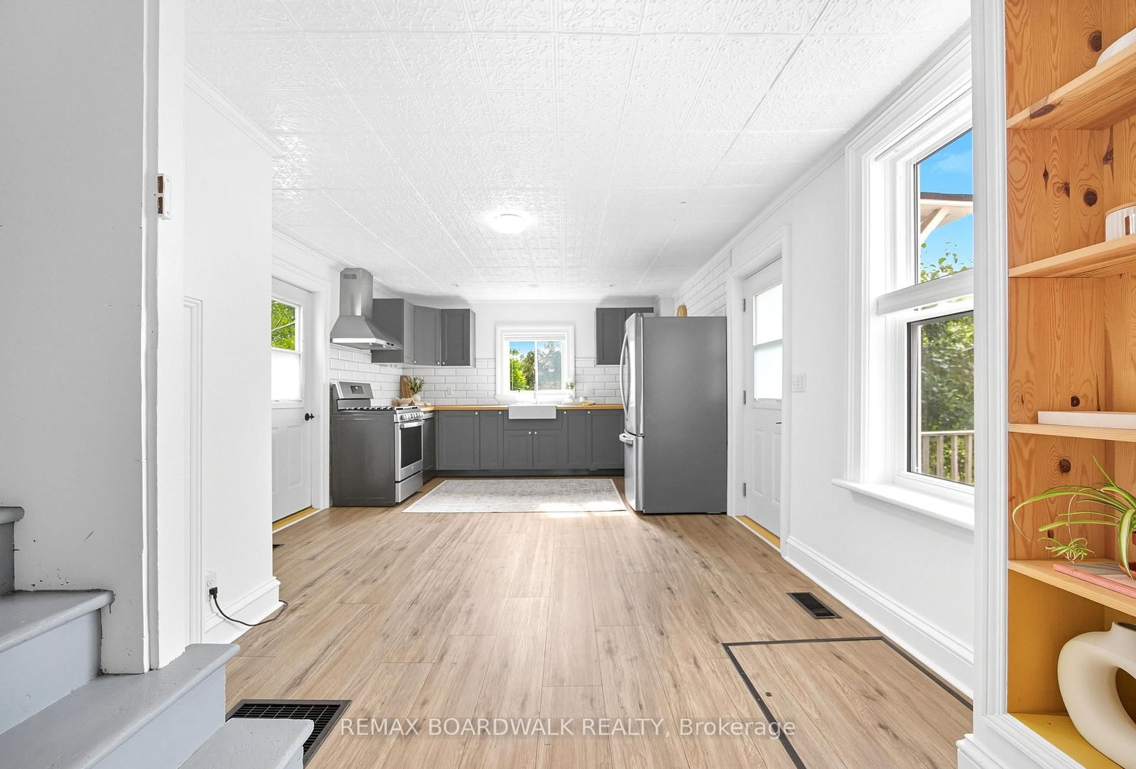 22 Isabella Street • Perth, ON photo 15