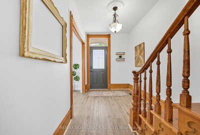 22 Isabella Street • Perth, ON photo 3