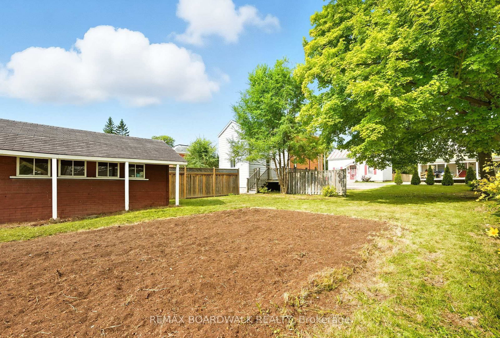 22 Isabella Street • Perth, ON photo 38
