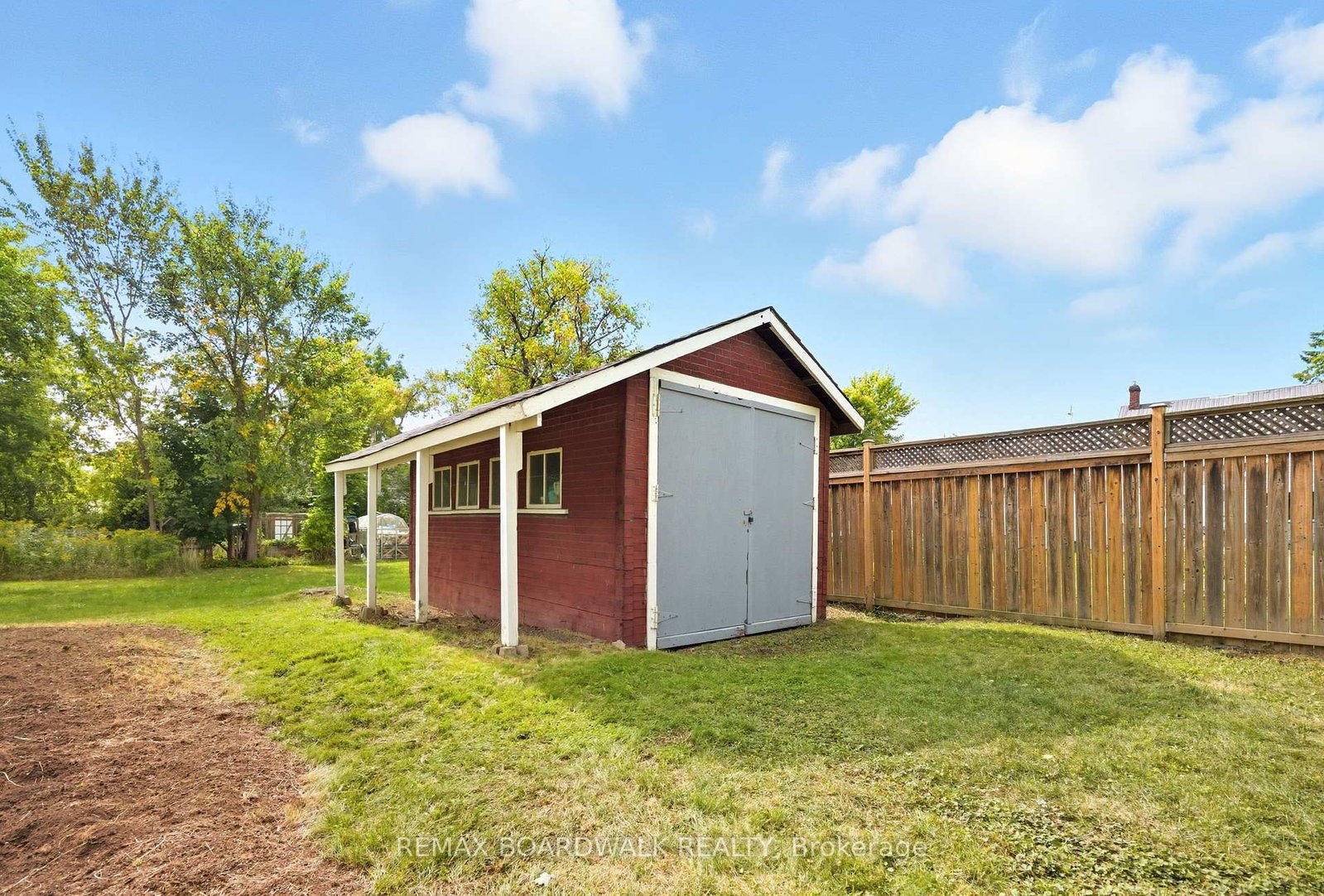 22 Isabella Street • Perth, ON photo 39