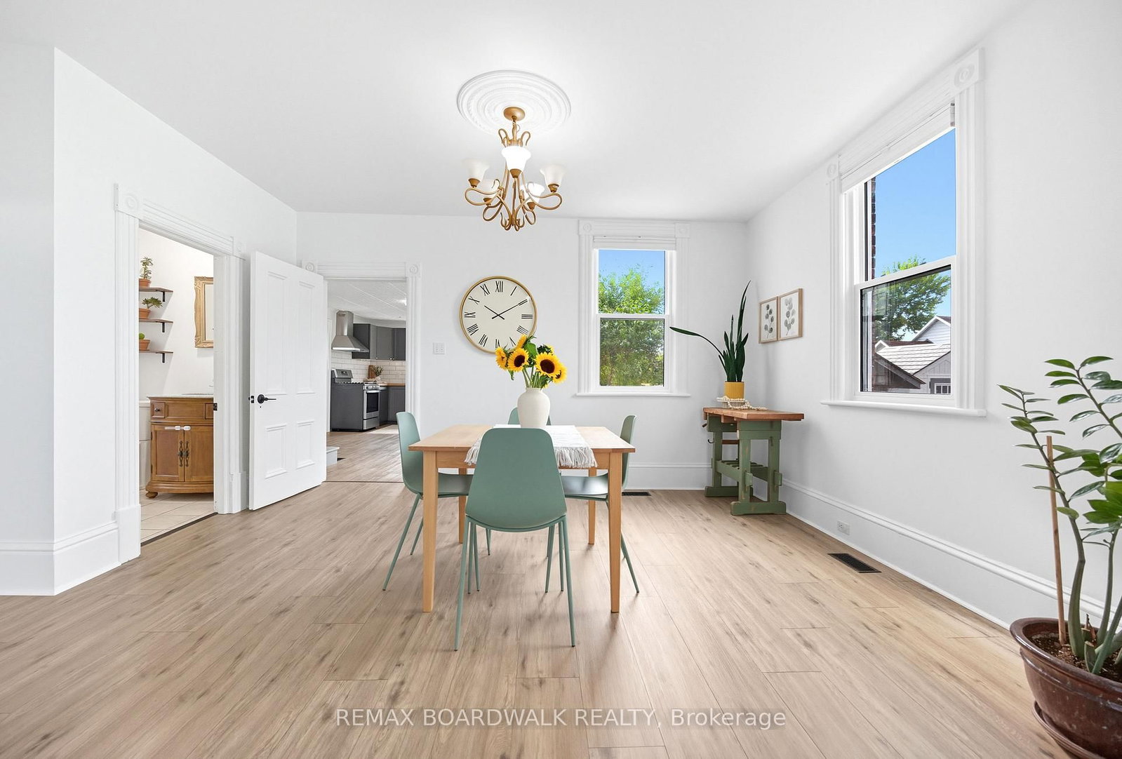 22 Isabella Street • Perth, ON photo 8