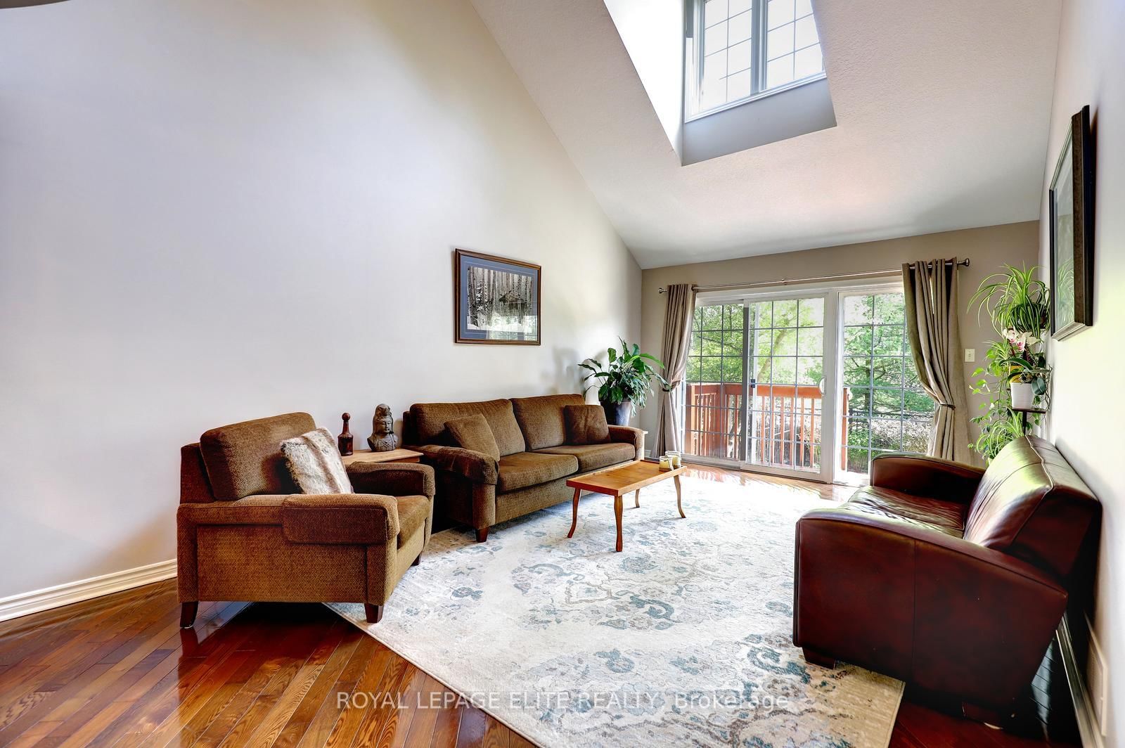118 Lynch Circle • Guelph, ON photo 14