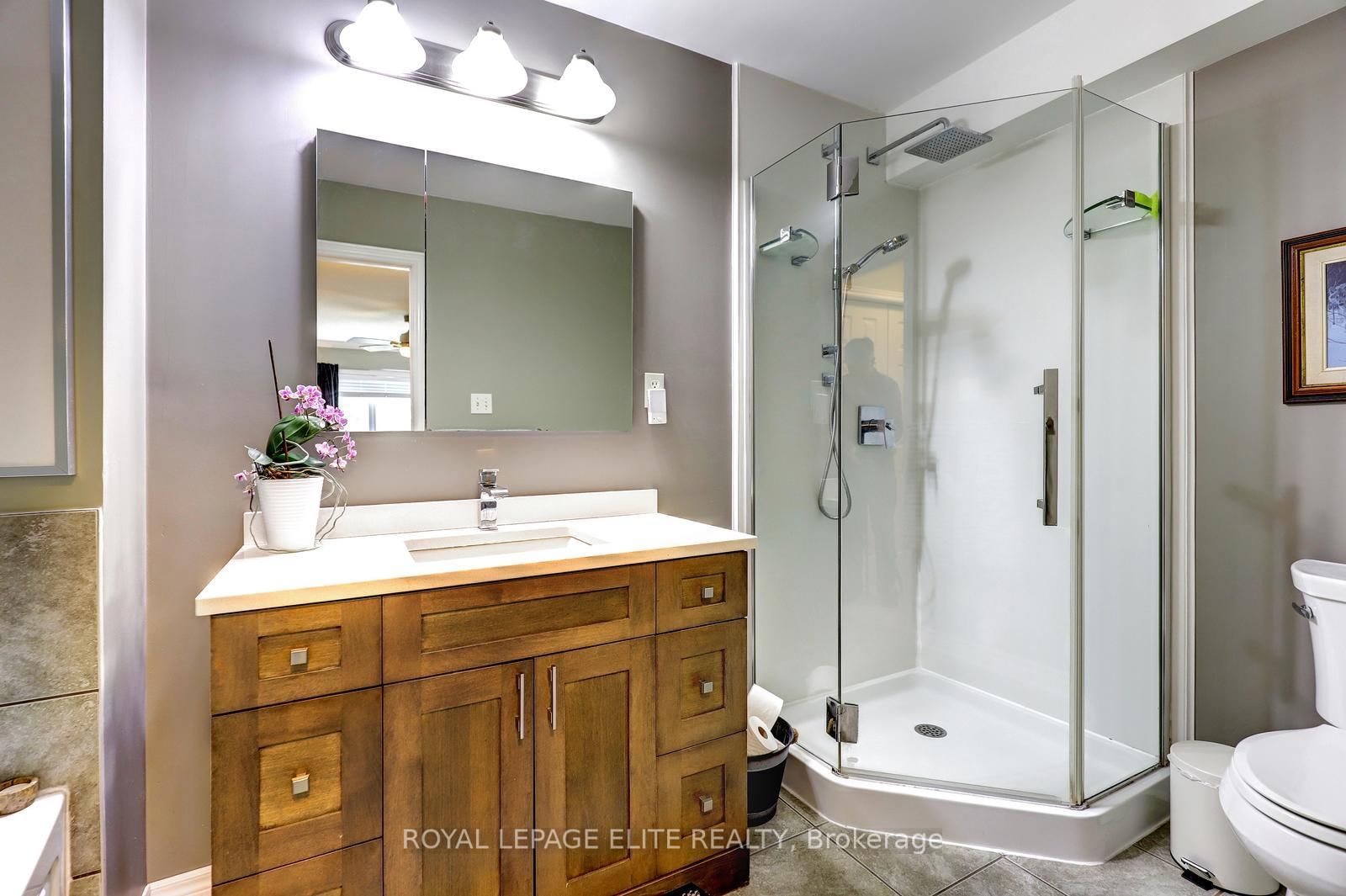 118 Lynch Circle • Guelph, ON photo 18