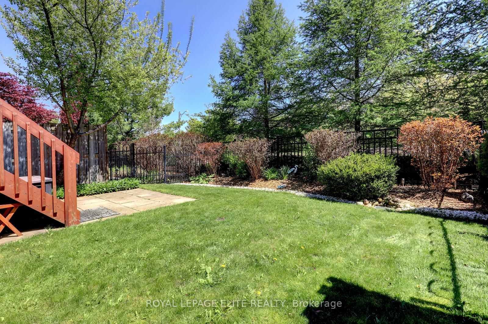 118 Lynch Circle • Guelph, ON photo 32