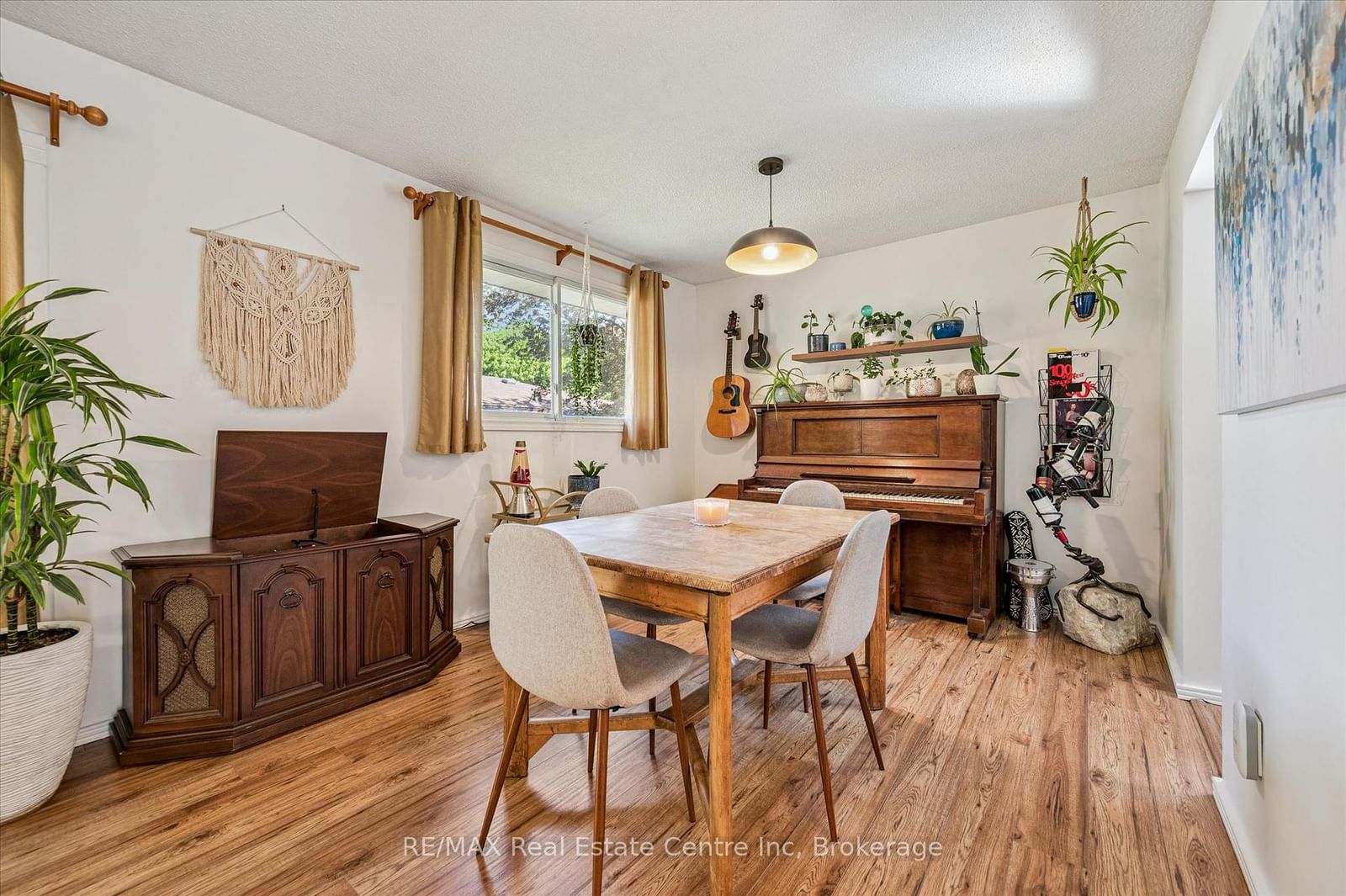 289 Garafraxa Street E • Centre Wellington, ON photo 11