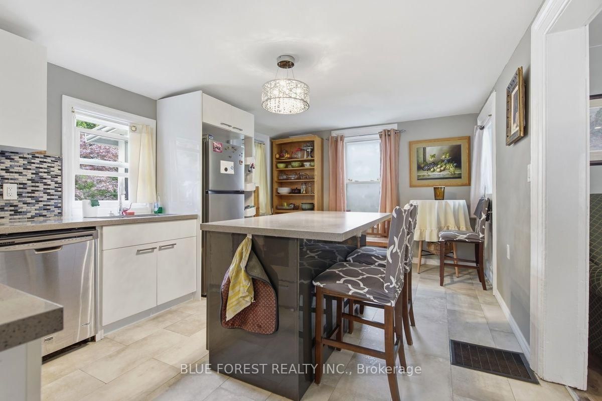 21 Isabel Street • St. Thomas, ON photo 12